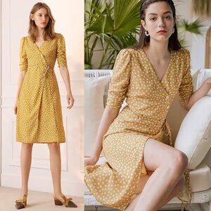 SIMPLE RETRO Wrap Dress in Mustard Yellow Size XS